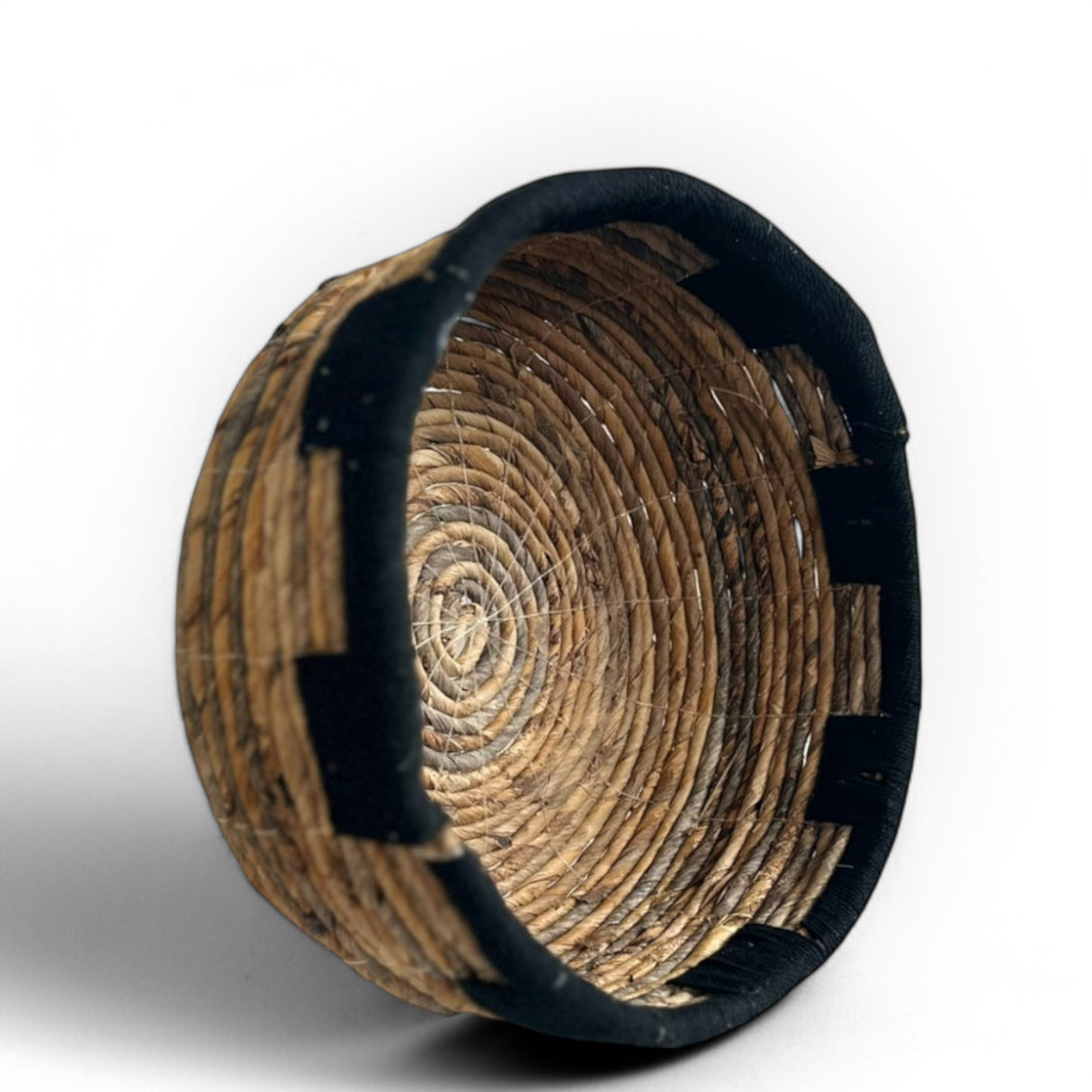 Basket Round | Small, Black Trim