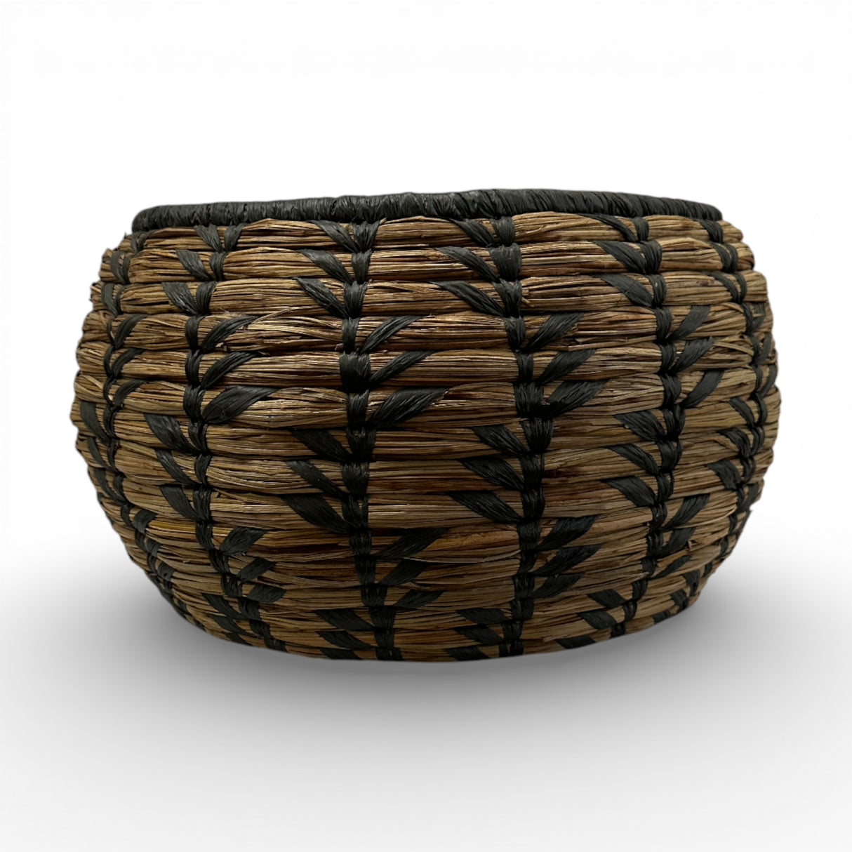 WATER HYACINTH BASKET | BLACK AN NATURAL
