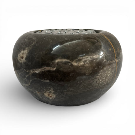 Decorative black marble potpourri bowl featuring a polished natural stone finish with subtle natural veining and a silver metal lattice lid. A luxurious accent piece perfect for coffee tables, consoles, shelves, bathrooms, or sophisticated living spaces.