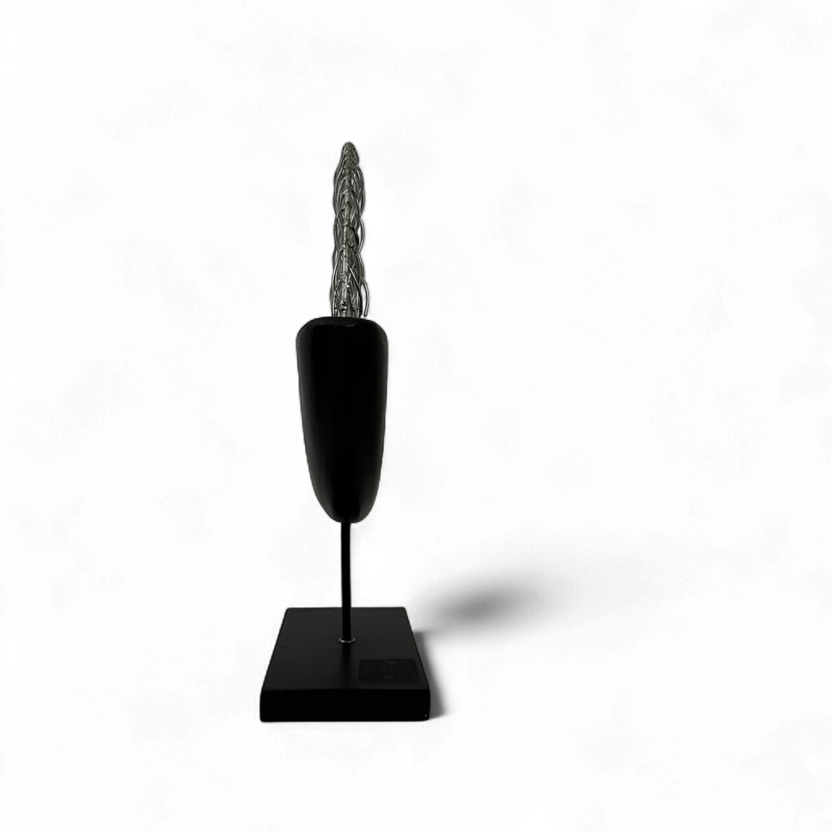 FISH ON METAL STAND | BLACK