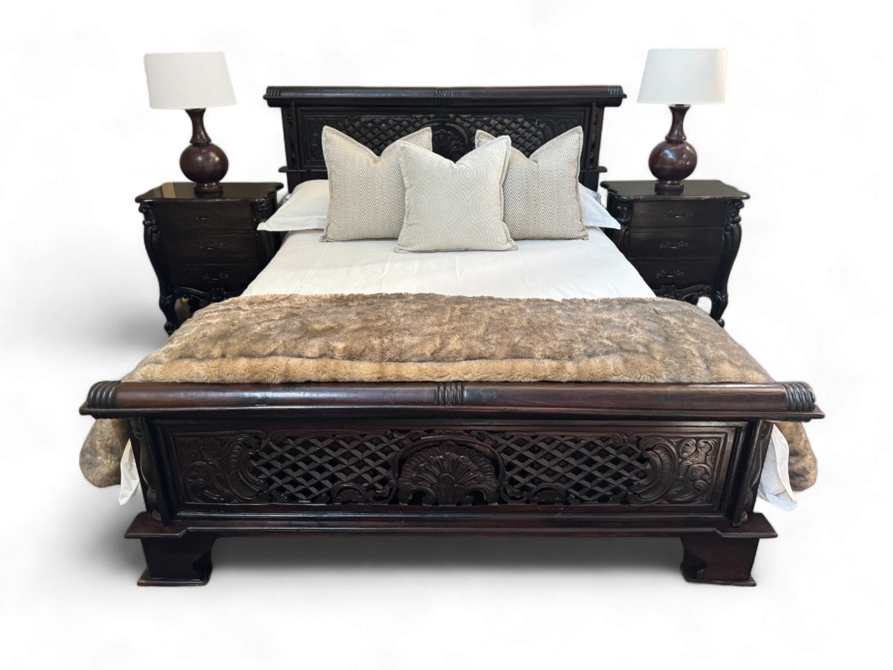 Peluru Queen Wooden Full Bed | Ebony